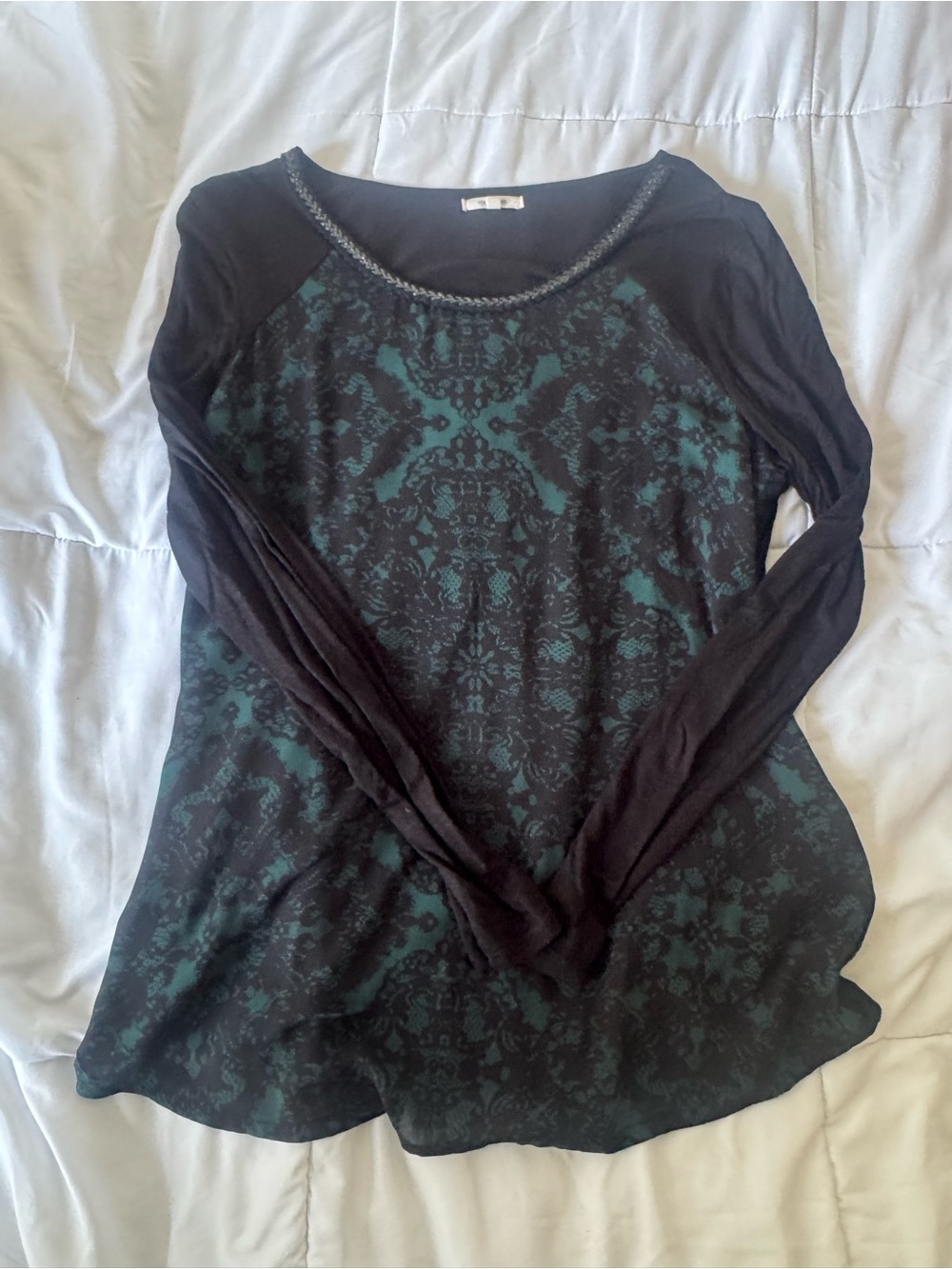 Women’s Black & Teal Long-Sleeve Patterned Top sz Large